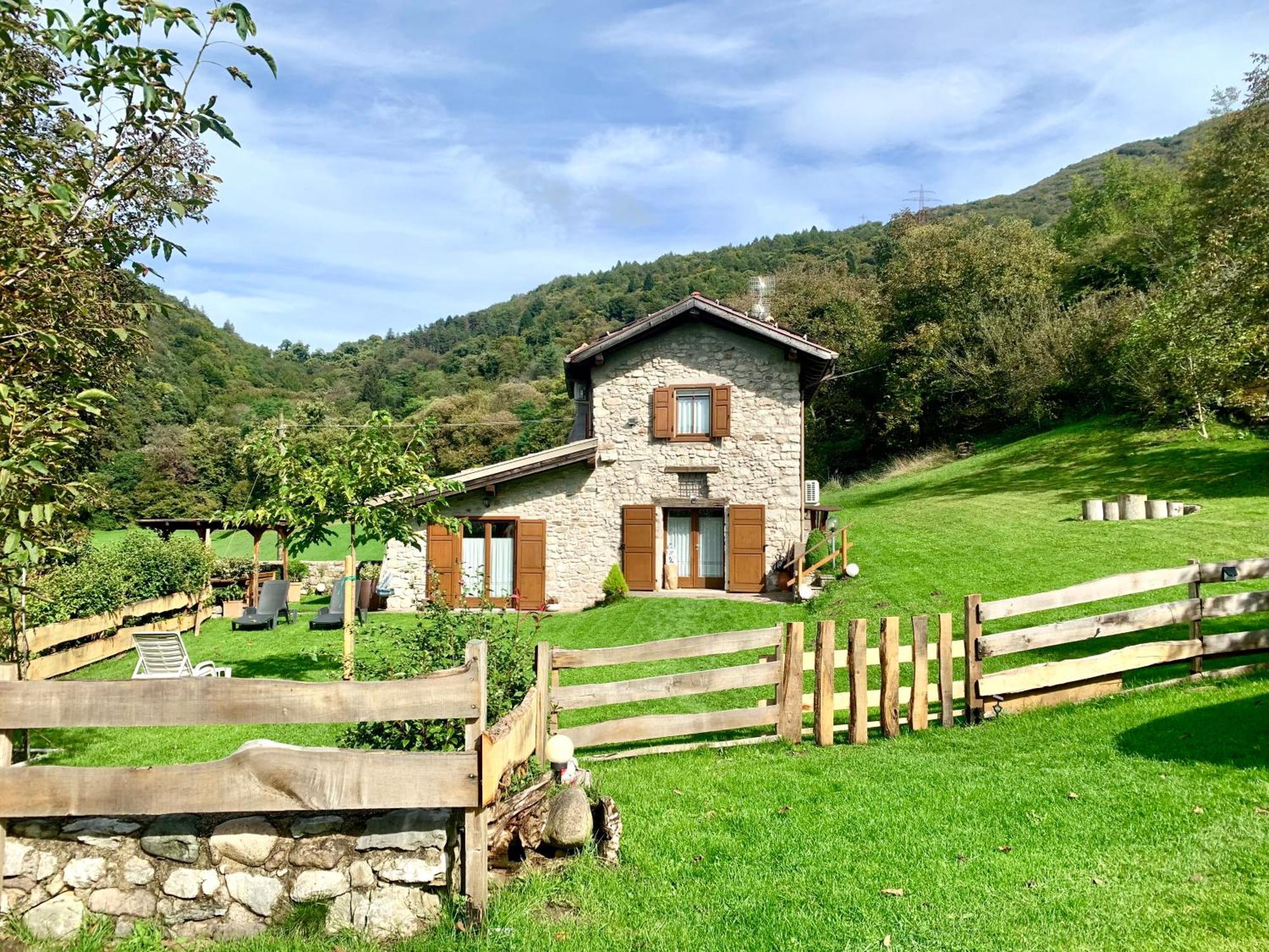 הוילה Ceniga Casa Al Castagneto מראה חיצוני תמונה